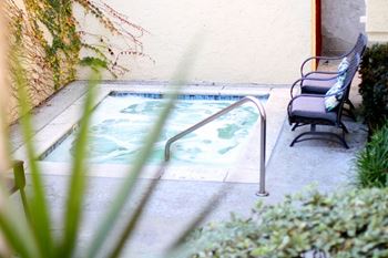 Soothing spa/hot tub